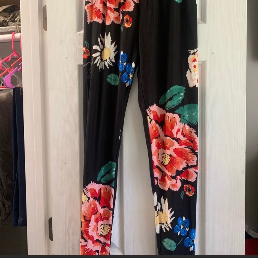 Agnes and Dora leggings